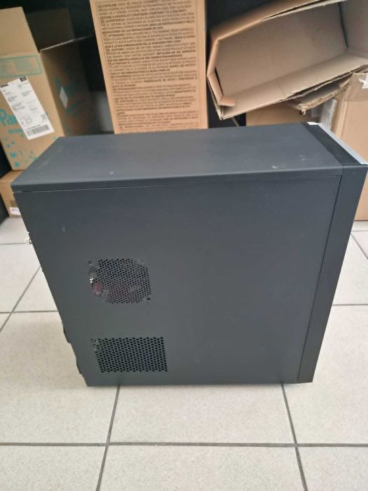 Отличен четириядрен компютър с монитор - 4х2.5GHz, 3GB RAM, външна видеокарта, 500ГБ
