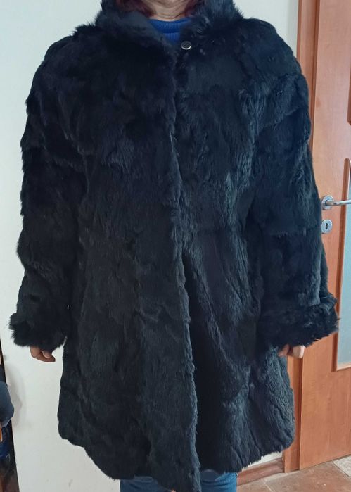 Haina blana de iepure cu gluga