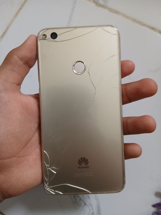 Хуавей p8lite 16гб