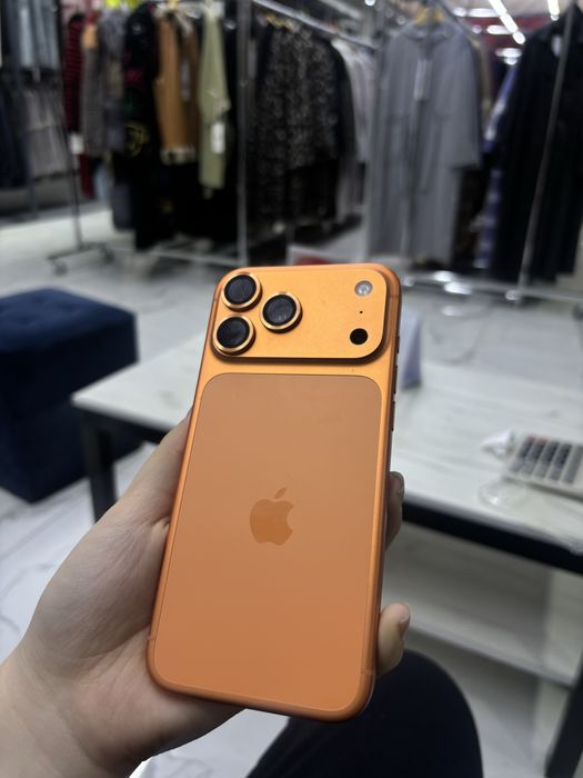 Продам Айфон 17 про мах