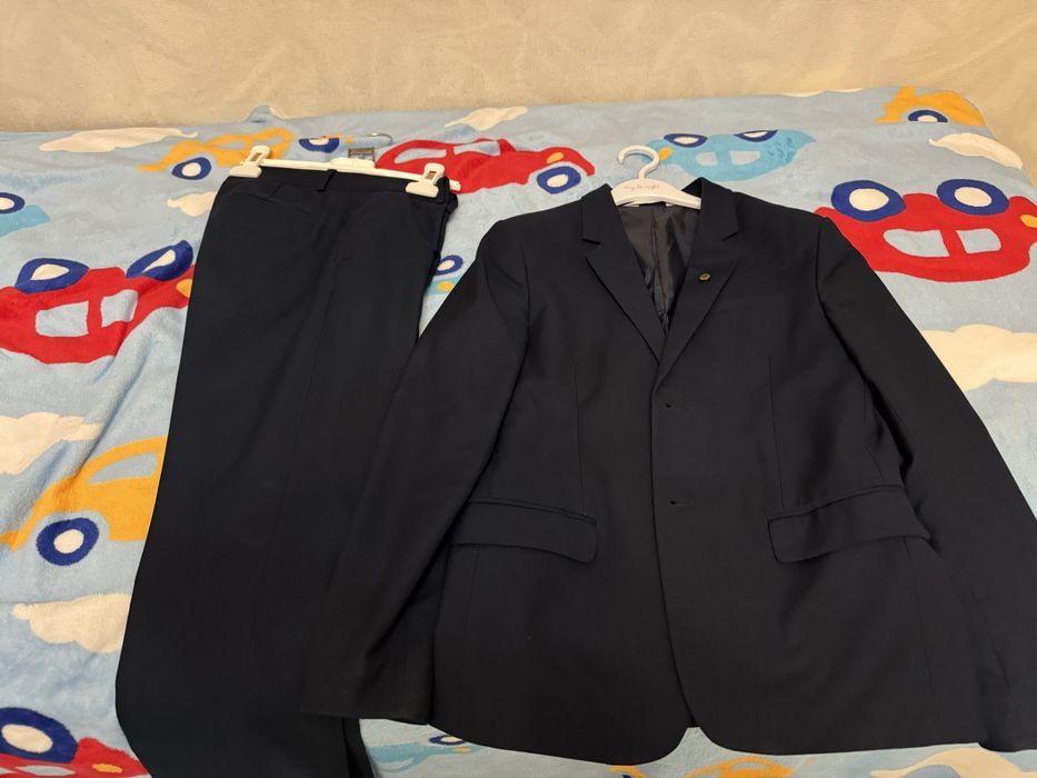 Школьная форма пиджак и брюки 152 см