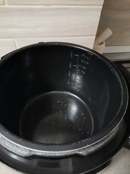 Oală sub presiune multifuncțională ELLA AVAIR 6 LUX