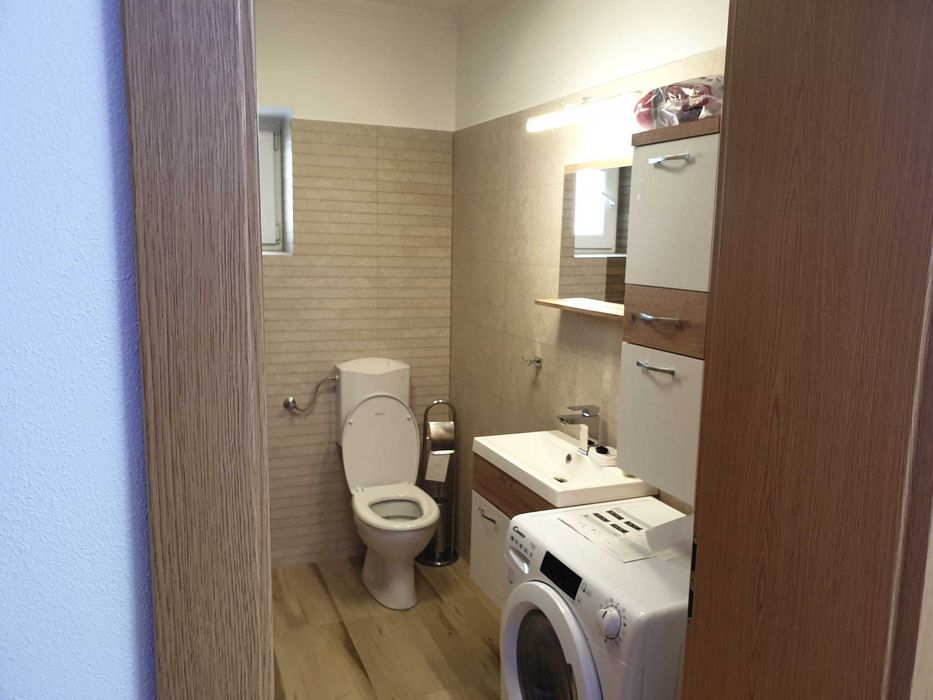 Apartament 100 mp  în Sibiu  zona Sub Arini - curte  -  ideal locuire / activitate profesională