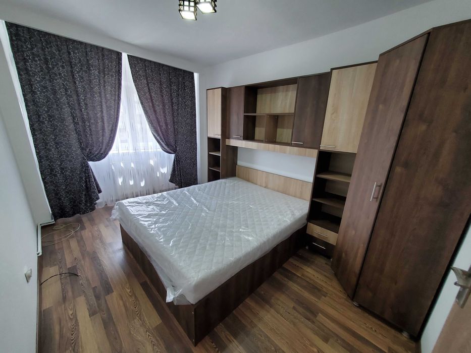 Apartament 2 Camere, Decomandat, Zona de jos, Onesti