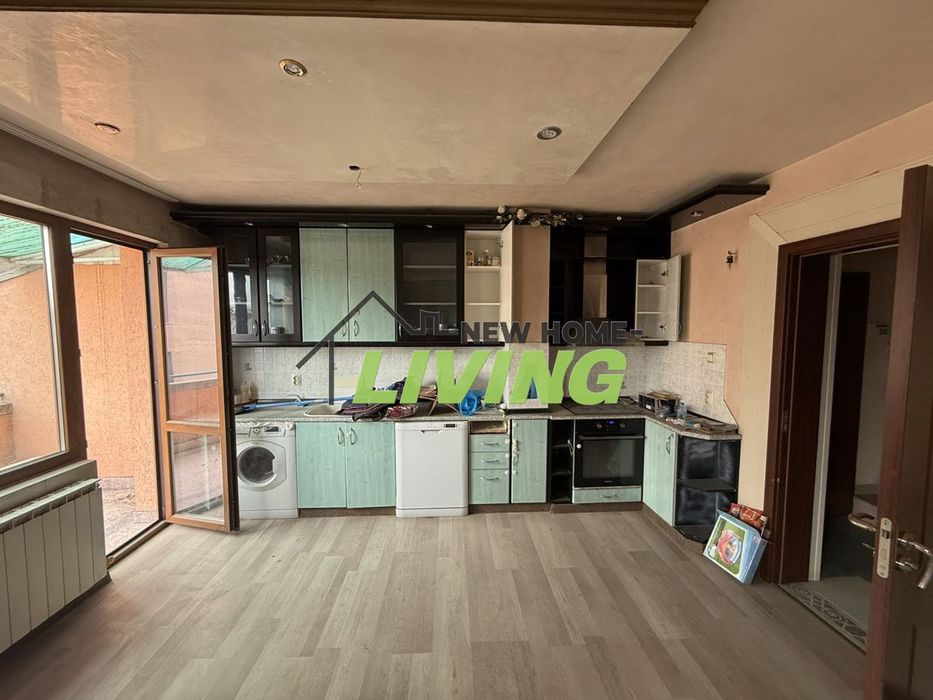 Мезонет в Пловдив-Кършияка площ 220 цена 320000