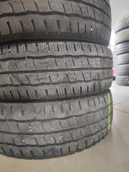 4бр.зимни гуми 225/75/16C Kumho