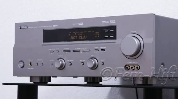 Yamaha RX-V550 .