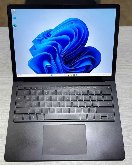 Surface Laptop 3 carbon 13.5” 2K IPS Sensor I7-1185G7 16GB/256GB NVMe