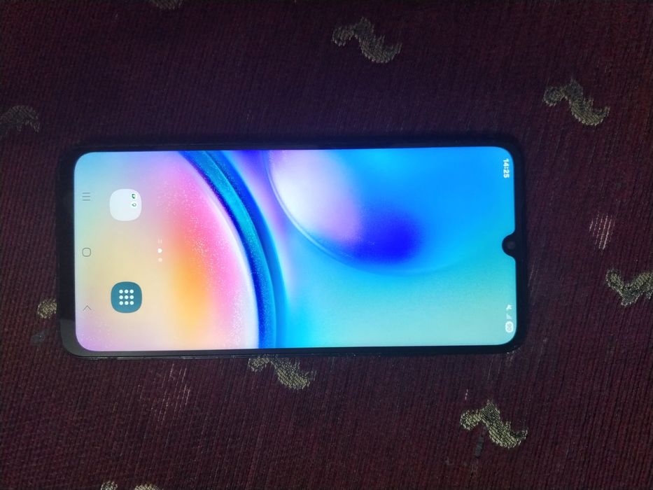 Продаетсья телефон