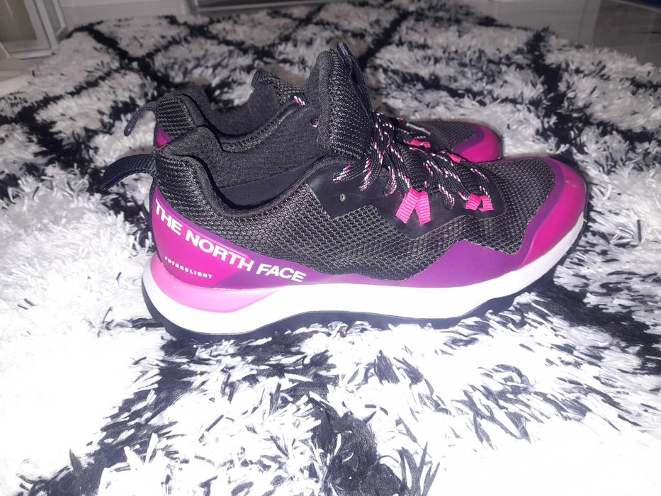 Маратонки the north face
