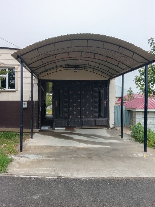Продается дом в хорошем районе