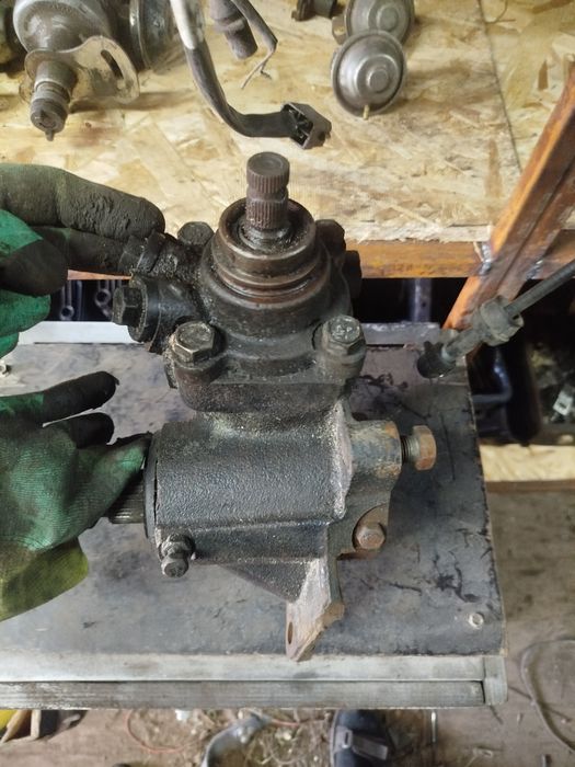 Продам на УАЗ буханку Гур калонка