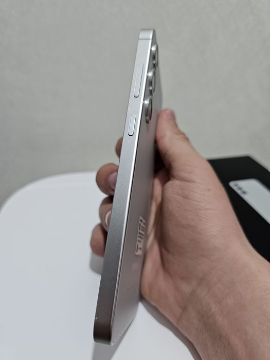 Samsung galaxy s24plus 12/512