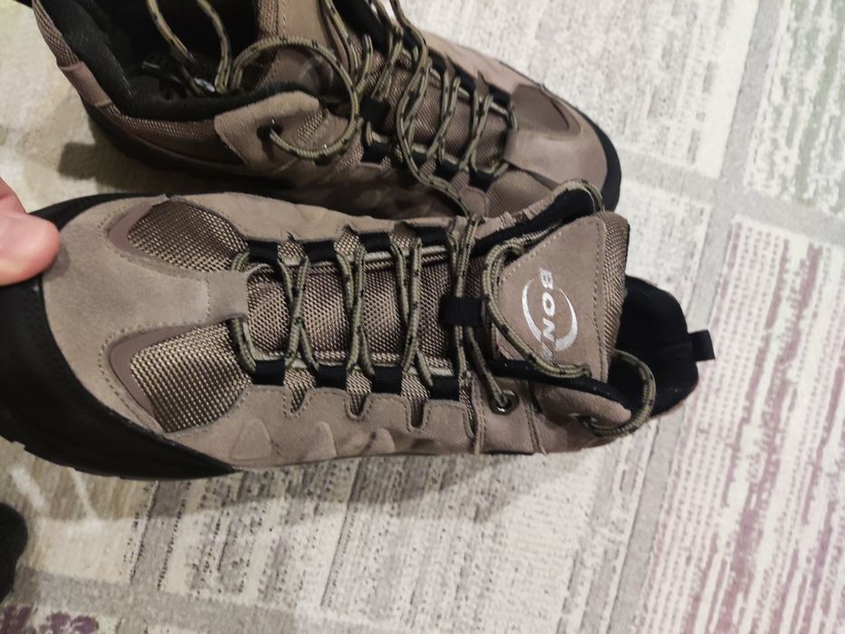 Зимние ботинки с шипами Bona