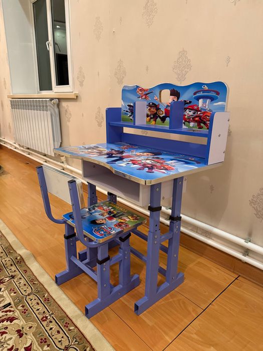 Детский стол со стульчиком