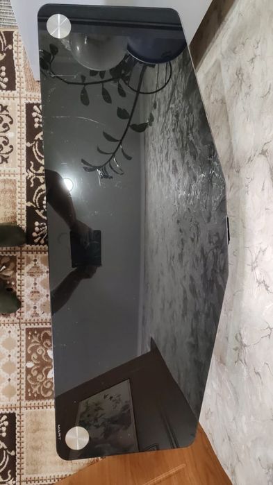 Продам тумбу под телевизор