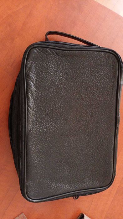 vand borseta din piele, barbateasca, noua