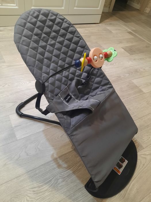 Продам шезлонг за 2500