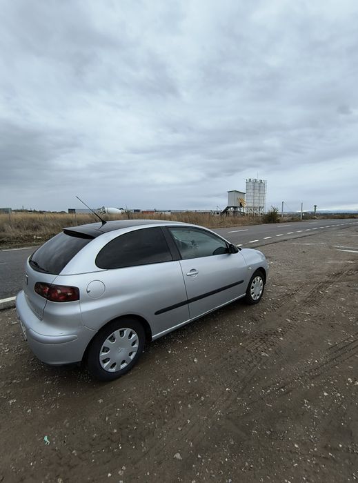Vand sau schimb seat  ibiza 2006