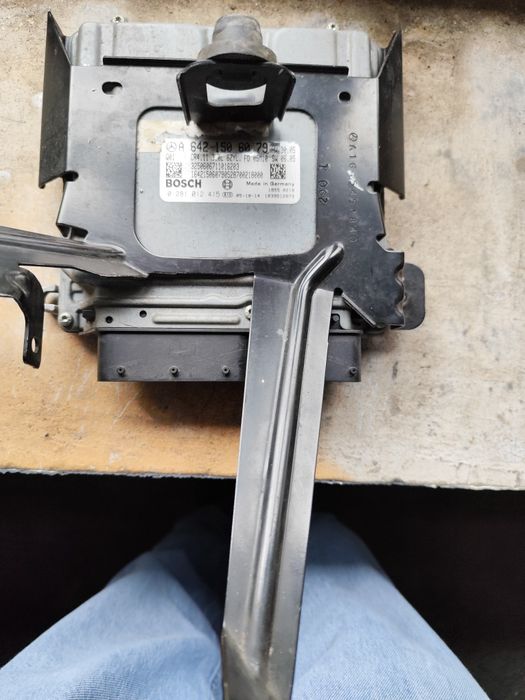 Двигателен компютър ECU Mercedes ML W164 OM642