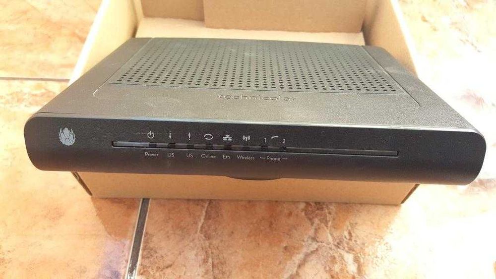 Router Gigabyte Wireless dual band 2,4GHz și 5GHz compatibil rețea UPC