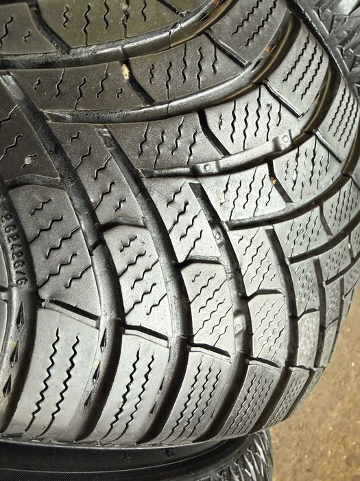 4x Anvelope iarna 215/65 R17 - Semperit Speed Grip 5