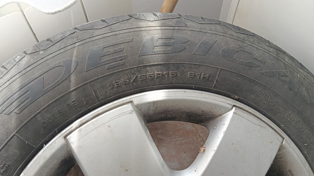 Vând jante aliaj Volkswagen Jetta 2006 diametrul 15