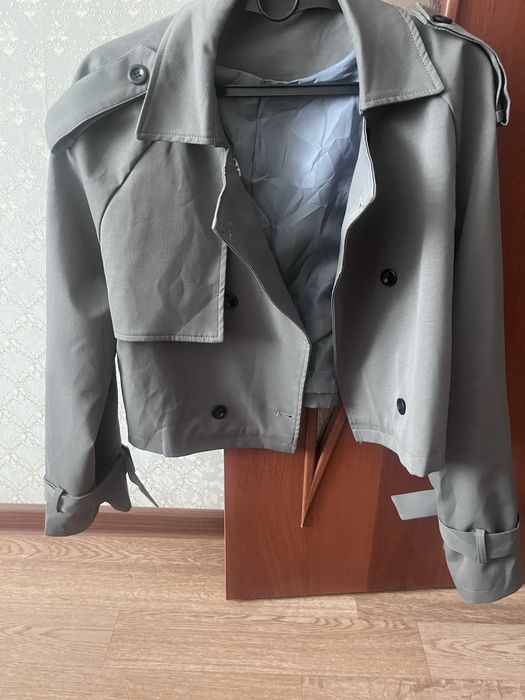 Продам тренч укорочены