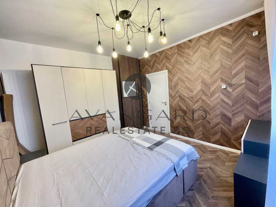 Продава се Тристаен апартамент в Пловдив, Христо Смирненски - 70 кв.м за 2057 €/кв.м - Снимка #4