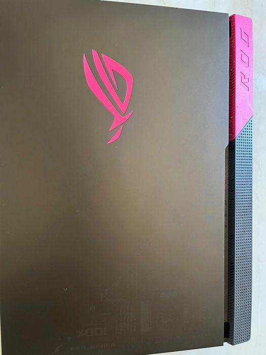 Laptop Asus rog strix g15qm