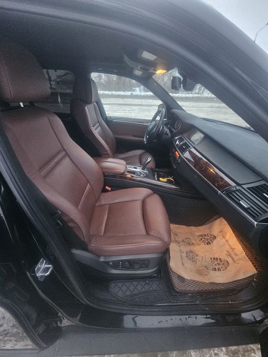 Продам машину BMW X5