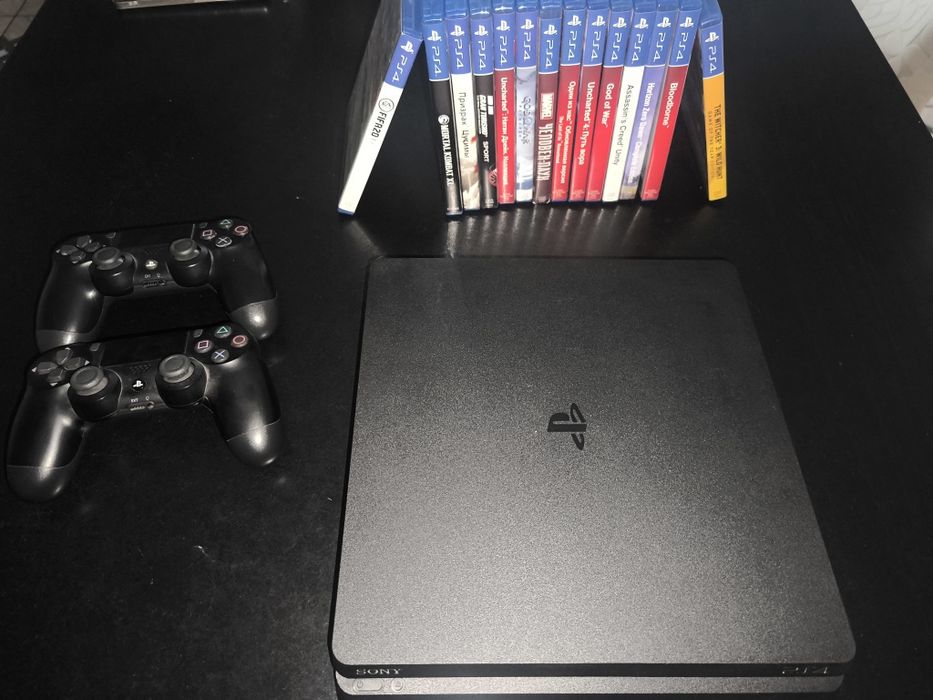Ps4 slim 1Tb + 14 игр