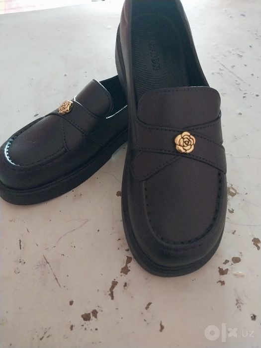 Ayollar oyoq kiyimi