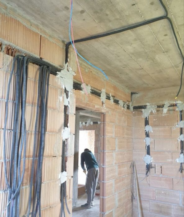 Ai nevoie de electrician !! Ma puteti contacta