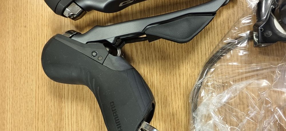 НОВИ Команди SHIMANO GRX Disc Brake Set Shift- | Brakelever ST-RX810 + BR-RX810 Flat Mount
