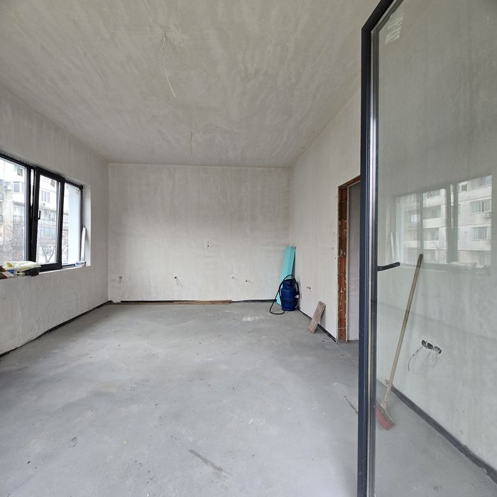 Продава се Двустаен апартамент в Горна Оряховица - 66 кв.м за 1107 €/кв.м - Снимка #1