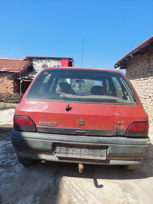 Продавам рено клио 1.2 газ бензин