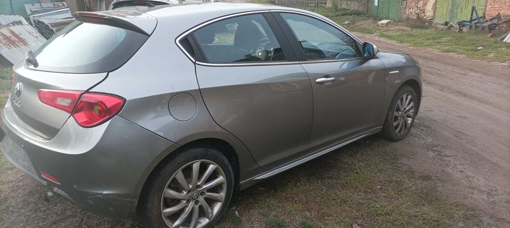 Alfa Romeo Giulietta на части