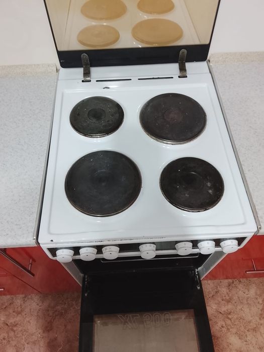 Плита с духовкой