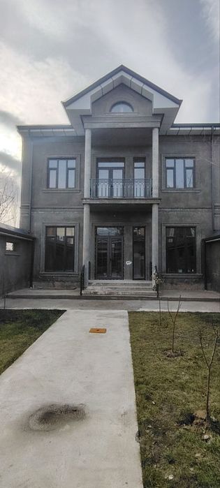 Srochno Do'rmonda hovli sotiladi 3 sotix