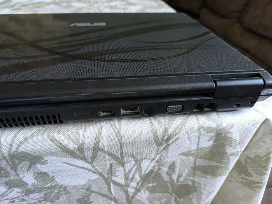 Лаптоп ASUS Pro72Q 17"