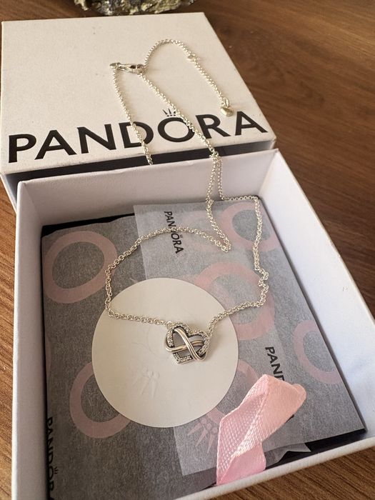 Pandora Колие Безкрайна любов