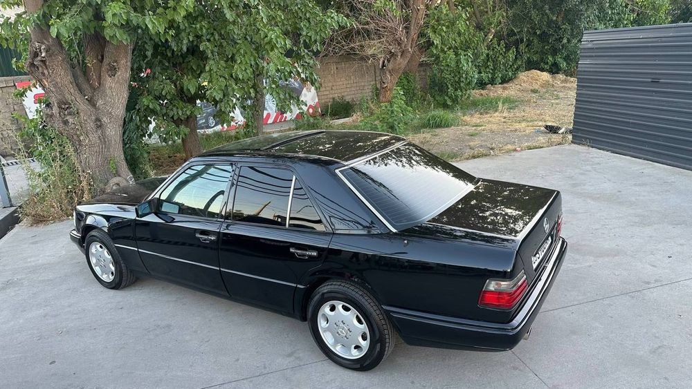 Mersedes W124 автомат метан