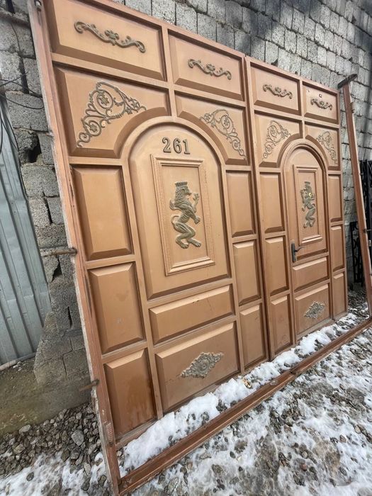 Срочно продам Ворота размер 2.8х3 состояние отличное
