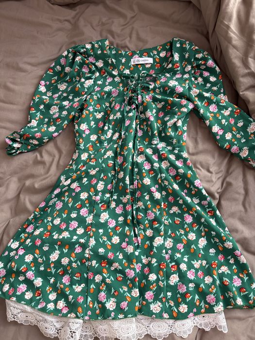 Платья в отличном состоянии ,срочно