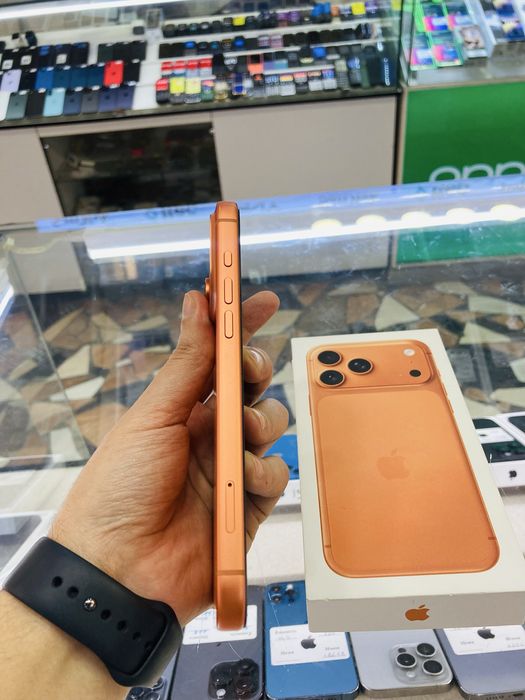 iPhone 17 Max 256 gb orange