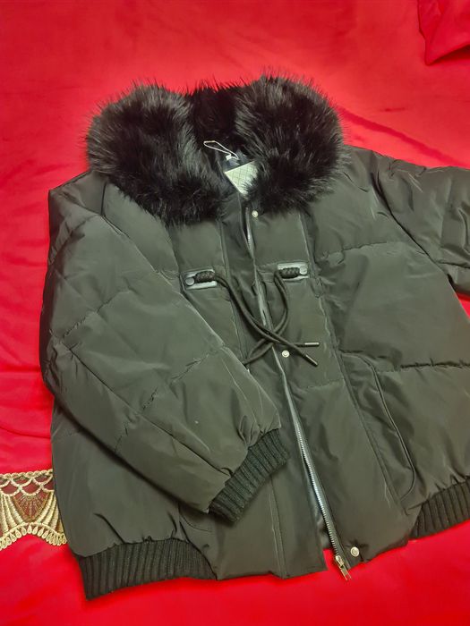 Продам свою куртку женскую