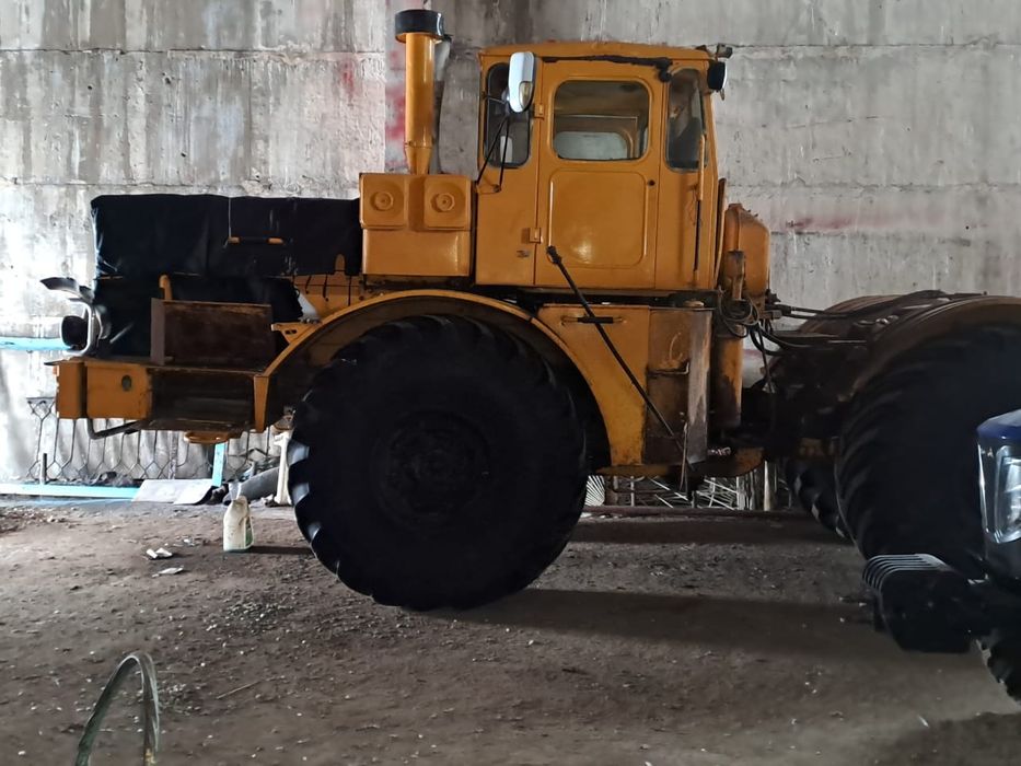 Продам трактор К-700а