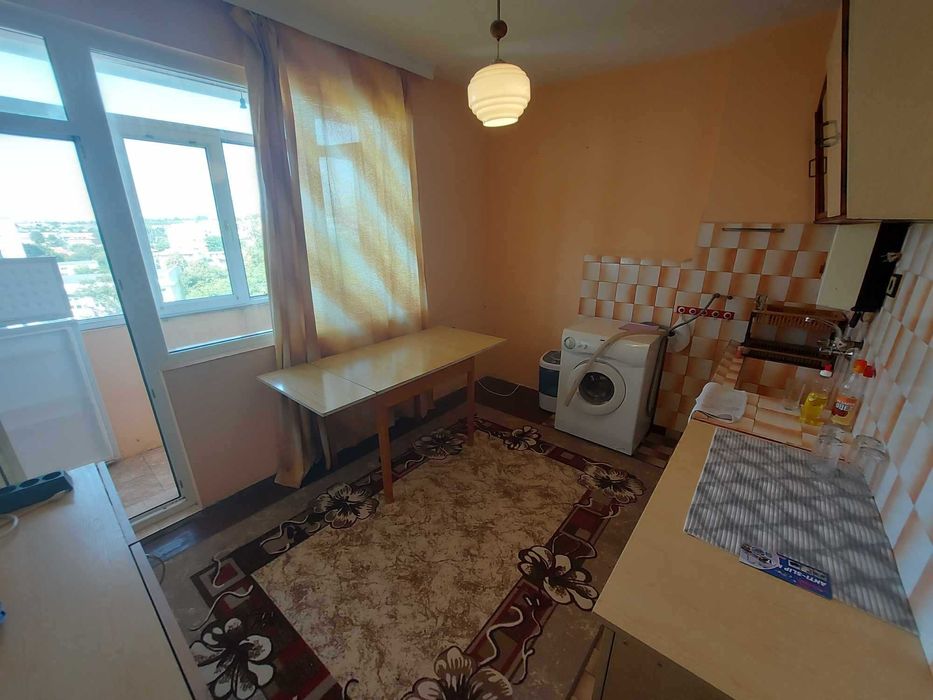 Продава се Четиристаен апартамент в Търговище, Център - 97 кв.м за 841 €/кв.м - Снимка #1