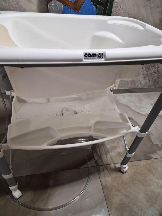 Бебешка вана със стойка и повивалник Cam
